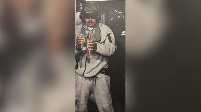 Bức ảnh do Tổng thống Mỹ Donald Trump đăng tải lên mạng xã hội Truth Social dường như cho thấy ông Nicolas Maduro đang ở trên tàu USS Iwo Jima. Ảnh: Truth Social.