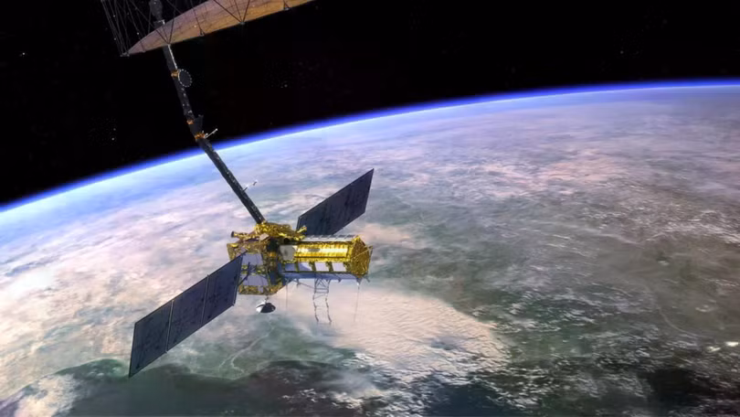 Vệ tinh NISAR đang hoạt động trên quỹ đạo Trái Đất. Ảnh: Wiki.