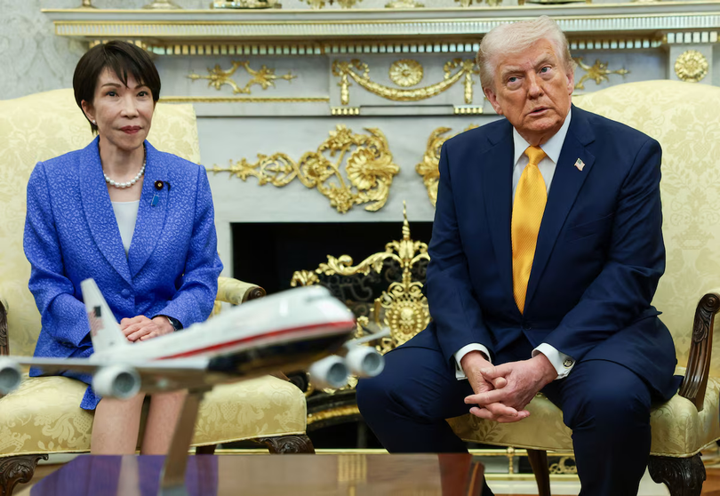 Tổng thống Mỹ Donald Trump gặp Thủ tướng Nhật Bản Sanae Takaichi hôm 19/3. Ảnh: Reuters.