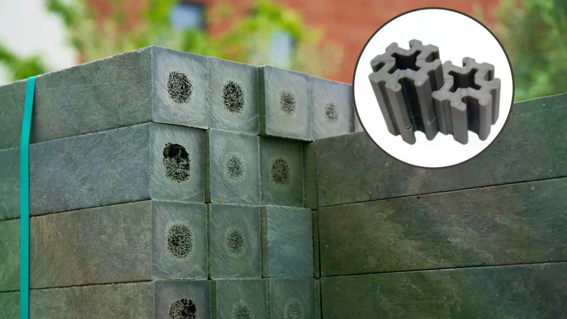 Vật liệu xây dựng được làm từ chất thải nhựa tái chế trong một bức ảnh minh họa. Ảnh: Getty.