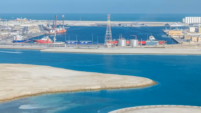 Ngành dầu khí chịu thiệt hại nặng nề do chiến tranh Iran. Ảnh: Getty.