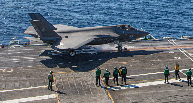 uss-abraham-lincoln-roi-bien-dong-sang-trung-dong-f-35c-phai-at-chu-bai-neu-my-tan-cong-iran-3.png