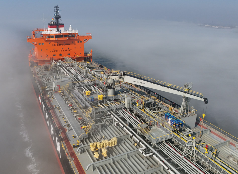 Giá dầu đã vượt mốc 90 USD/thùng vào cuối tuần trước và có thể sẽ tiếp tục tăng cao. Ảnh: EPA.