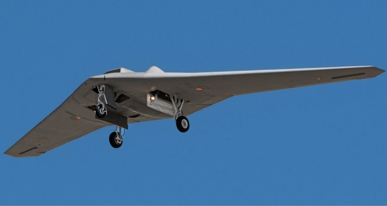 Máy bay không người lái trinh sát tàng hình RQ-170 của Mỹ. Ảnh: MW.