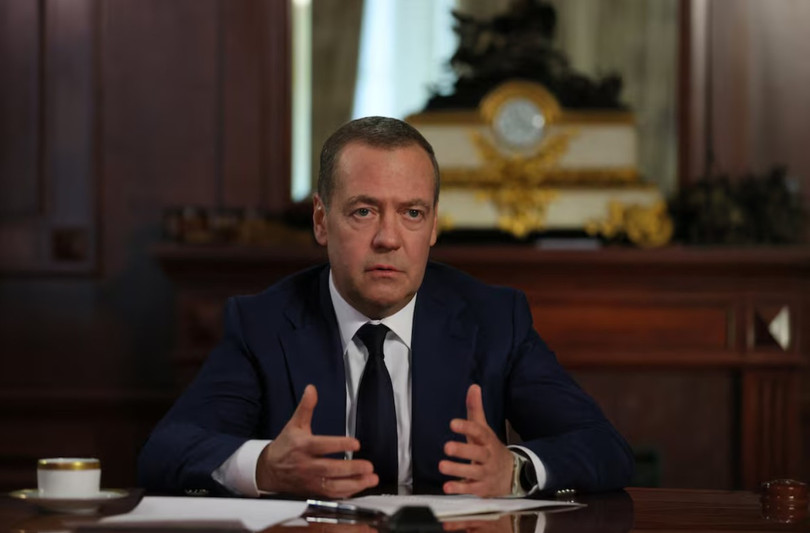 Phó Chủ tịch Hội đồng An ninh Nga Dmitry Medvedev tham dự cuộc phỏng vấn với Reuters, TASS và WarGonzo tại vùng Moscow, Nga ngày 29/1. Ảnh: Reuters.