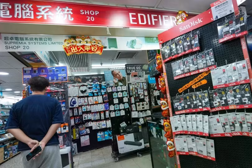 Giá của các thiết bị lưu trữ chuyên nghiệp ở Hong Kong đang tăng lên nhanh chóng. Ảnh: SCMP.