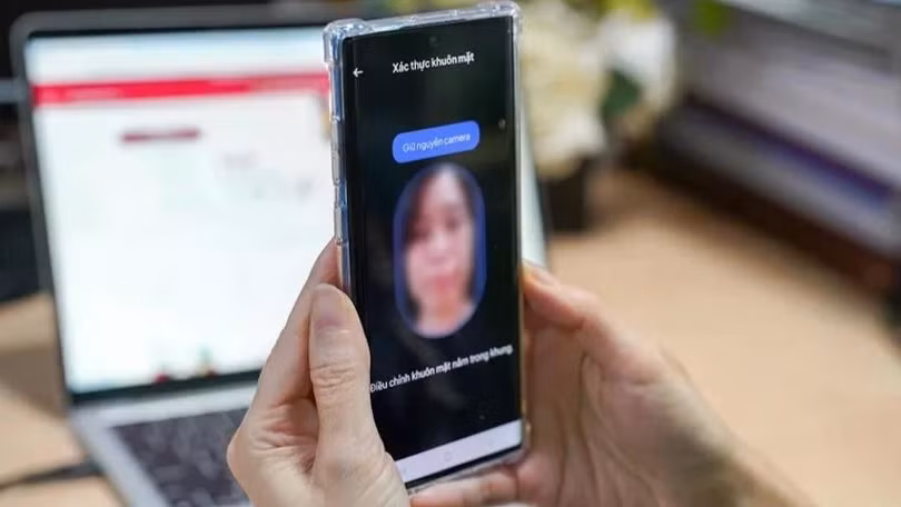 Người dùng có thể xác thực thuê bao trực tuyến qua ứng dụng của nhà mạng, không cần ra điểm giao dịch.