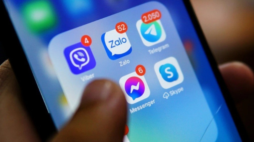 Xu hướng tìm kiếm và tải thêm các ứng dụng nhắn tin khác, cho thấy niềm tin số của người dùng bị tổn thương.
