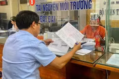 Người dân nghiêm túc thực hiện cập nhật thông tin đất đai, sẽ tạo nền tảng giảm giấy tờ và kê khai trong giải quyết thủ tục hành chính. Ảnh: thanhhoa.gov.vn.