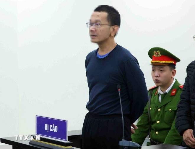 Bị cáo Huỳnh Bảo Đức nhận mức án 6 năm 6 tháng tù về tội “Làm, tàng trữ, phát tán, tuyên truyền thông tin, tài liệu nhằm chống Nhà nước Cộng hòa xã hội chủ nghĩa Việt Nam” theo quy tại Điều 117-Bộ luật Hình sự. (Ảnh: Phạm Kiên/TTXVN)