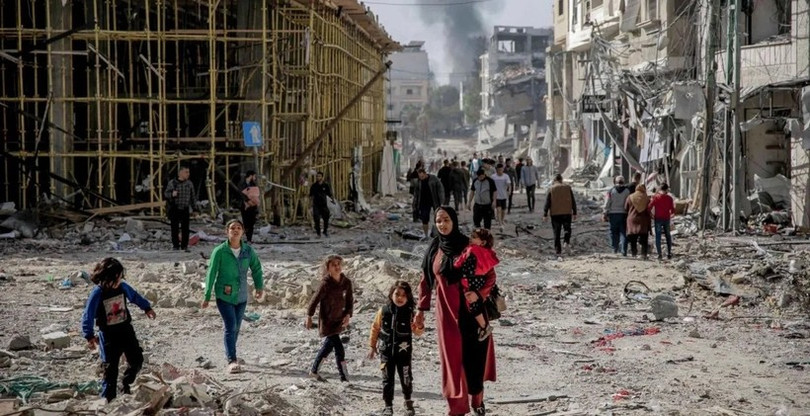 Hàng trăm nghìn cư dân ở dải Gaza phải rời bỏ nhà cửa vì xung đột Hamas-Israel. Ảnh: Greek citytimes