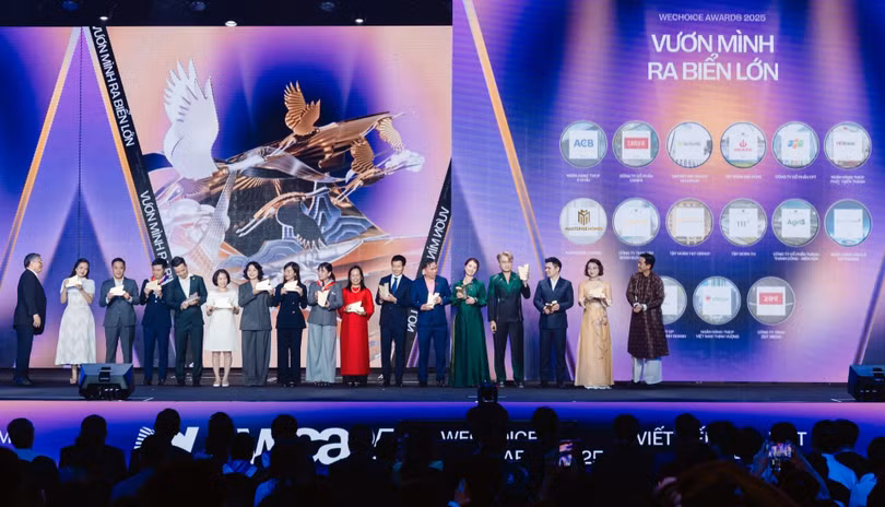 Masterise Homes cùng các doanh nghiệp được vinh danh ở hạng mục “Vươn mình ra biển lớn” tại lễ trao giải WeChoice Awards 2025