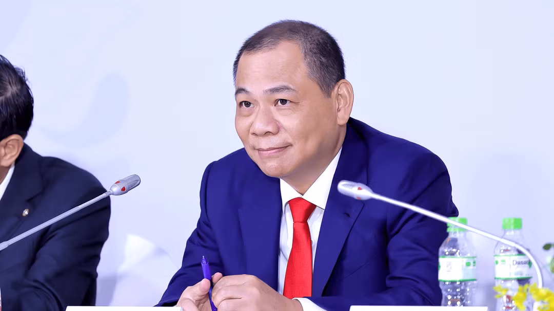 Nóng: Vingroup sẽ nhận chuyển nhượng vốn từ ông Phạm Nhật Vượng tại GSM, VinEnergo