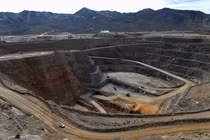 Quang cảnh mỏ đất hiếm lộ thiên MP Materials ở Mountain Pass, California, Mỹ ngày 3/1/2020. Ảnh: Reuters.