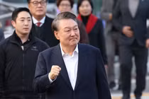 Tổng thống Hàn Quốc Yoon Suk-yeol được trả tự do. Ảnh: Reuters.