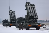 Ống phóng tên lửa thuộc hệ thống phòng không Patriot do Mỹ chế tạo. Ảnh: Reuters.