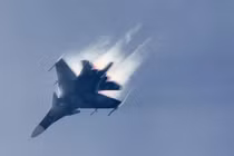 Chiến đấu cơ Sukhoi Su-34 của Không quân Nga thực hiện chuyến bay trình diễn tại triển lãm hàng không MAKS-2015 gần Zhukovsky, Nga (Ảnh: Getty)