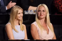 Ivanka Trump (trái) và Vanessa Trump, vợ của Donald Trump Jr., tham dự Đại hội toàn quốc của đảng Cộng hòa vào ngày 19/7/2016. Ảnh: Getty.
