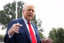 Tổng thống Mỹ Donald Trump tại Bãi cỏ phía Nam của Nhà Trắng ở Washington, Mỹ ngày 30/9. Ảnh: Getty.