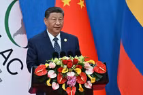 Chủ tịch Trung Quốc Tập Cận Bình phát biểu tại lễ khai mạc Hội nghị Bộ trưởng lần thứ tư của Diễn đàn Trung Quốc và Cộng đồng các quốc gia Mỹ Latinh và Caribe (CELAC), tại Bắc Kinh vào ngày 13/5. Ảnh: AFP.