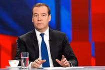 Cựu Tổng thống Nga Dmitry Medvedev nêu quan ngại về quan hệ Nga-Mỹ và tầm ảnh hưởng với sự ổn định của thế giới (Ảnh: RT)