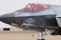 Chương trình chiến đấu cơ F-35 của Mỹ đang gặp một số vấn đề liên quan tới radar và ngân sách. Ảnh: MW.