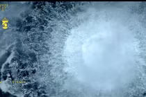 Rò rỉ khí đốt từ đường ống Nord Stream ở Biển Baltic vào ngày 30/9/2022. Ảnh: Anadolu.