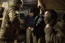 Quân đội Ukraine thuộc Lữ đoàn 117 của Lực lượng Phòng vệ Lãnh thổ Khu vực Sumy, Ukraine, ngày 9/3. Ảnh: Getty.