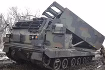 Hệ thống tên lửa phóng loạt MLRS do phương Tây tài trợ cho Ukraine. Ảnh: RT.
