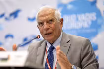 Ông Josep Borrell cảnh báo thuế quan của Mỹ đang khiến các hãng xe Trung Quốc tràn ngập thị trường châu Âu (Ảnh: EPA)