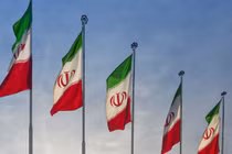 Quốc kỳ Iran trên đường phố thủ đô Tehran (Ảnh: Getty)