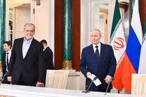 Tổng thống Nga Vladimir Putin và Tổng thống Iran Masoud Pezeshkian tại Điện Kremlin ở Moscow, Nga, ngày 17/1. Ảnh: Sputnik.