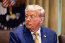 Tổng thống Mỹ Donald Trump trong cuộc họp nội các tại Nhà Trắng ở Washington, DC, Mỹ ngày 8/7. Ảnh: Bloomberg.