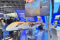Mô hình thu nhỏ của máy bay chở hàng không người lái hạng nặng Ibis Shadow 60. Ảnh: Defense Blog.