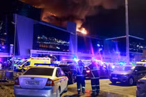 Nhân viên an ninh được điều động đến hiện trường vụ xả súng gần Moscow, Nga (Ảnh: Moscow Times)
