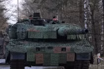 Xe tăng Leopard 2 của Đức trong cuộc tập trận ở Munster, Đức vào ngày 7/2/2022. Ảnh: Getty.