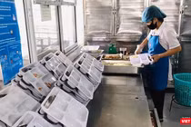 Cùng với Bệnh viện Bạch Mai lấy suất ăn từ Công ty TNHH Trường Sinh, ngày 30/3, Bệnh viện Nội tiết Trung ương vừa có thông tin chính thức.