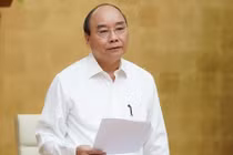 Thủ tướng Nguyễn Xuân Phúc phát biểu tại hội nghị giao ban trực tuyến với các bộ, ngành, địa phương. Ảnh: VGP.