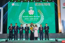 ĐH Đông Á trao danh hiệu Đại sứ Hoa Anh Đào đến Hoa hậu H’Hen Niê vì hành trình nghị lực, cùng những câu chuyện truyền cảm hứng của H’Hen Niê đến sinh viên