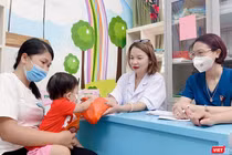 Các bác sĩ Khoa Phẫu thuật nhi và trẻ sơ sinh, Bệnh viện Việt - Đức tổ chức chương trình khám, tư vấn miễn phí các bệnh lý thường gặp ở trẻ em