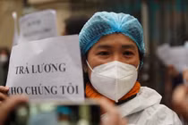 Bác sĩ yêu cầu Bệnh viện Tuệ Tĩnh trả lương (Ảnh - Minh Nhân)