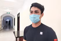 Nam tiếp viên hàng không "giấu" gia đình đăng ký tiêm thử nghiệm vaccine phòng COVID-19 (Ảnh - Minh Thuý) 