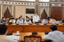 TP.HCM họp khẩn về COVID-19 sáng 30-4 sau khi ghi nhận ca nhiễm mới trong cộng đồng – Ảnh: Thu Hiến 
