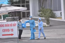 Số ca nhiễm được phát hiện tại BV Bệnh Nhiệt đới tăng chóng mặt, từ 3 ca chỉ điểm đã lên tới 53 ca (Ảnh: Duyên Phan) 