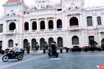 TP.HCM ban hành kế hoạch tổ chức hoạt động đón năm mới 2022 nếu TP ở cấp độ dịch 1,2. Ảnh: Hoà Bình