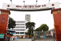Bệnh viện Bệnh Nhiệt đới TP.HCM đã phong toả - Ảnh: Hữu Khoa