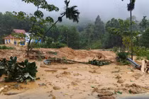 Chính phủ hỗ trợ khẩn cấp 100 tỷ đồng để Đà Nẵng ổn định đời sống người dân sau lũ