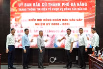 Đà Nẵng chính thức đưa Trang tin điện tử của Ủy ban bầu cử thành phố vào vận hành. Ảnh Mai Chi.