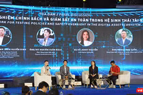 Các diễn giả tham dự phiên toạ đàm mang chủ đề “Khung thử nghiệm chính sách và giám sát an toàn trong hệ sinh thái tài sản số”.