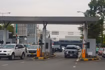 Vẫn chưa thu phí không dừng tại sân bay Tân Sơn Nhất ở thời điểm hiện tại